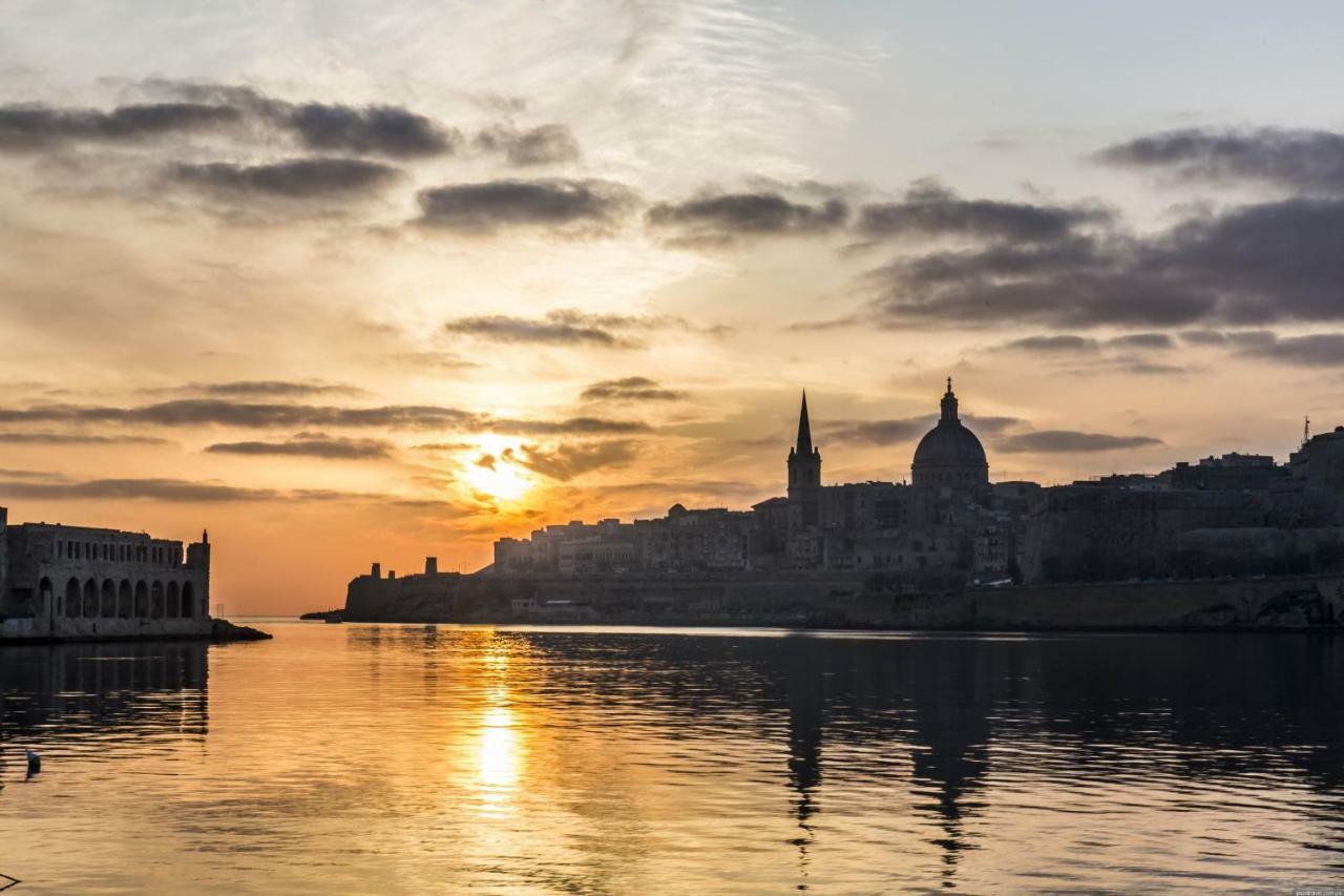 Magical Rooftop Penthouse Sliema Buitenkant foto